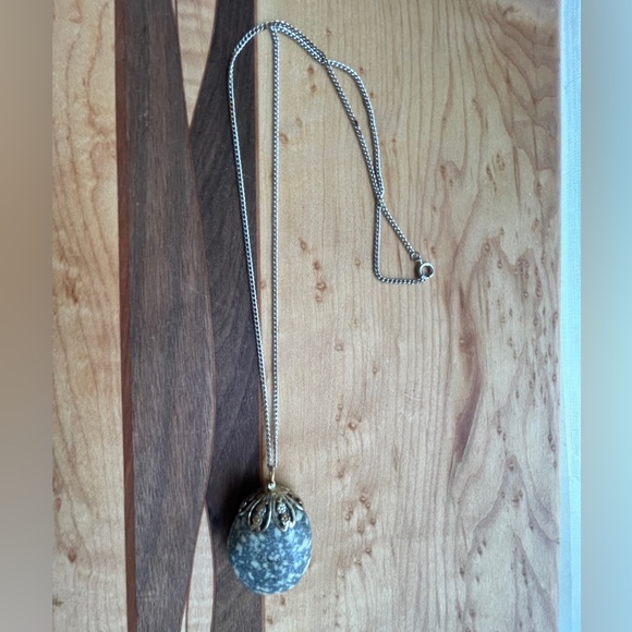 Unusual Vintage Beach Stone Necklace on Chain - Picture 5 of 5